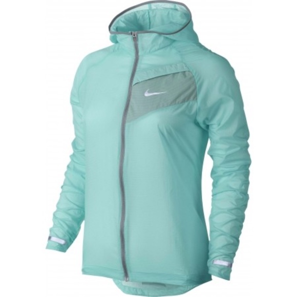 nike impossibly light running jacket